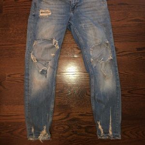 Zara Jeans - Zara low rise ripped boyfriend jeans Zara Jeans - Zara low rise ripped boyfriend jeans